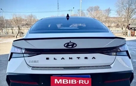 Hyundai Elantra, 2023 год, 1 320 000 рублей, 5 фотография