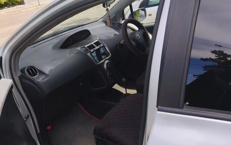 Toyota Vitz, 2010 год, 650 000 рублей, 8 фотография