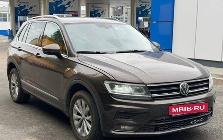 Volkswagen Tiguan II, 2017 год, 1 840 000 рублей, 2 фотография