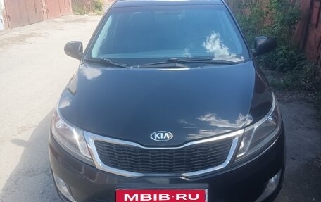 KIA Rio III рестайлинг, 2013 год, 695 000 рублей, 1 фотография