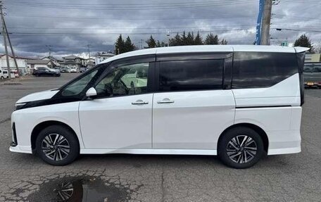 Nissan Serena, 2023 год, 2 450 000 рублей, 2 фотография