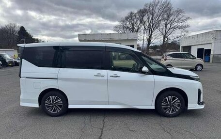 Nissan Serena, 2023 год, 2 450 000 рублей, 4 фотография