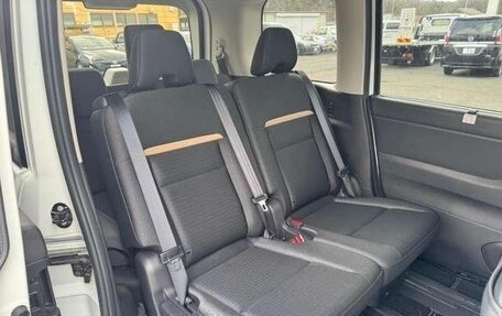 Nissan Serena, 2023 год, 2 450 000 рублей, 14 фотография