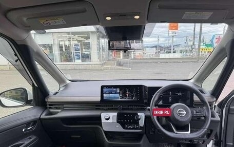 Nissan Serena, 2023 год, 2 450 000 рублей, 8 фотография
