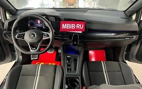 Volkswagen Golf VIII, 2021 год, 1 400 000 рублей, 11 фотография