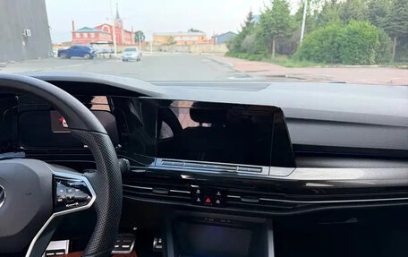 Volkswagen Golf VIII, 2022 год, 1 750 000 рублей, 9 фотография