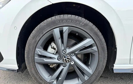 Volkswagen Golf VIII, 2022 год, 1 750 000 рублей, 15 фотография