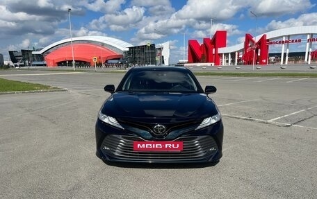 Toyota Camry, 2020 год, 3 150 000 рублей, 2 фотография