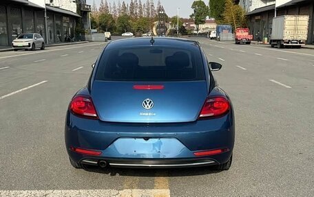 Volkswagen Beetle, 2019 год, 1 450 008 рублей, 3 фотография