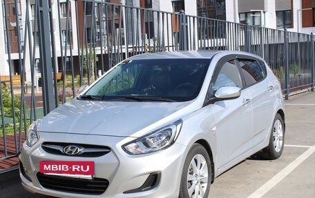 Hyundai Solaris II рестайлинг, 2013 год, 990 000 рублей, 3 фотография