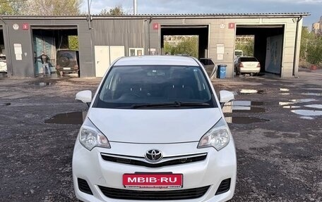 Toyota Ractis II, 2011 год, 800 000 рублей, 1 фотография