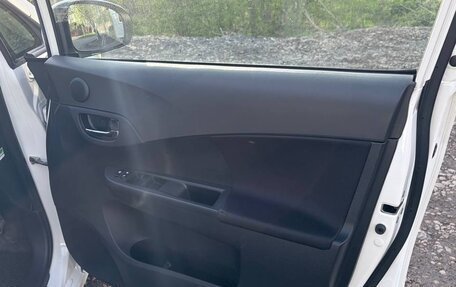 Toyota Ractis II, 2011 год, 800 000 рублей, 12 фотография