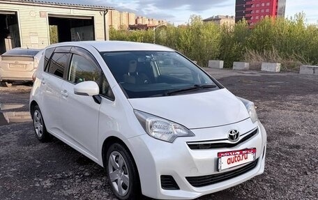Toyota Ractis II, 2011 год, 800 000 рублей, 2 фотография