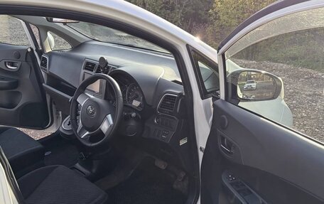 Toyota Ractis II, 2011 год, 800 000 рублей, 18 фотография