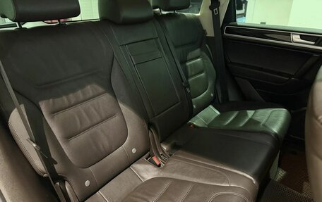 Volkswagen Touareg III, 2016 год, 3 100 000 рублей, 26 фотография