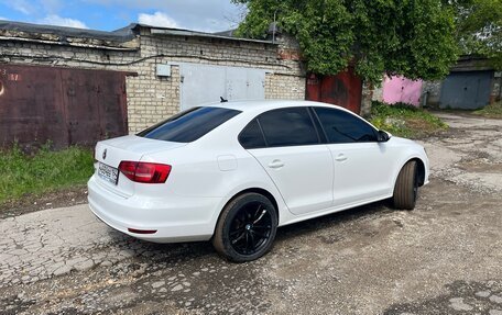 Volkswagen Jetta VI, 2015 год, 1 100 000 рублей, 4 фотография
