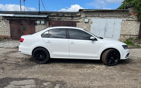 Volkswagen Jetta VI, 2015 год, 1 100 000 рублей, 3 фотография
