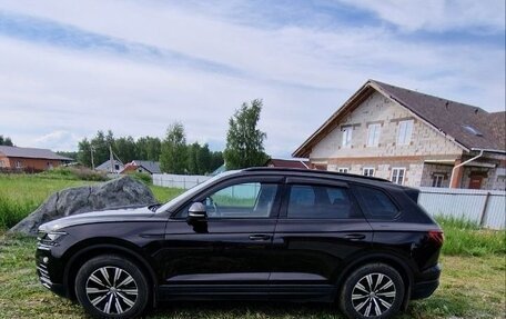 Volkswagen Touareg III, 2019 год, 4 650 000 рублей, 2 фотография