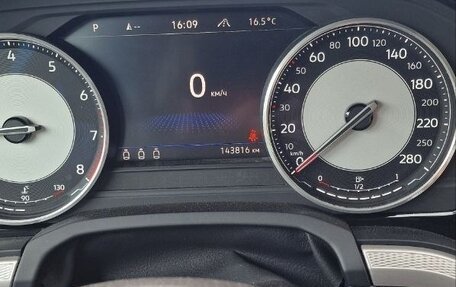 Volkswagen Touareg III, 2019 год, 4 650 000 рублей, 9 фотография
