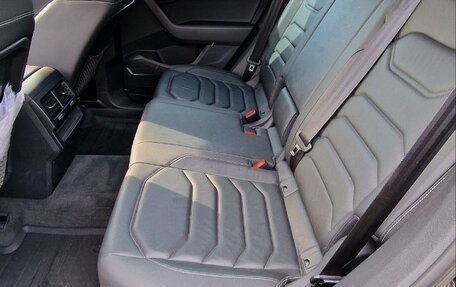 Volkswagen Touareg III, 2019 год, 4 650 000 рублей, 5 фотография