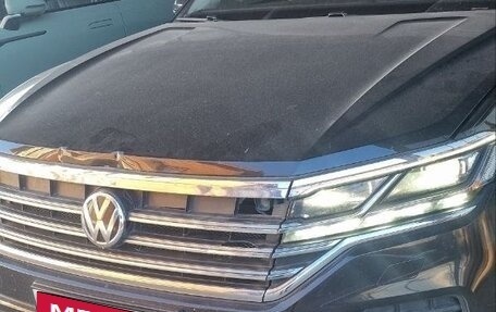Volkswagen Touareg III, 2019 год, 4 650 000 рублей, 15 фотография