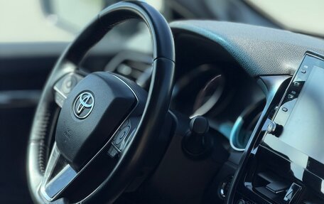 Toyota Camry, 2021 год, 3 250 000 рублей, 2 фотография