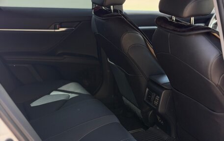 Toyota Camry, 2021 год, 3 250 000 рублей, 5 фотография