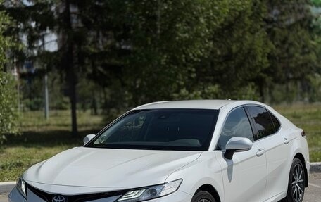 Toyota Camry, 2021 год, 3 250 000 рублей, 9 фотография