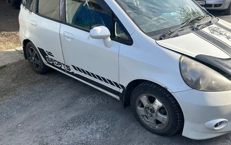 Honda Fit III, 2003 год, 150 000 рублей, 1 фотография