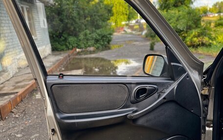 Chevrolet Niva I рестайлинг, 2011 год, 730 000 рублей, 4 фотография