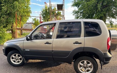 Chevrolet Niva I рестайлинг, 2011 год, 730 000 рублей, 17 фотография