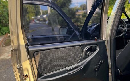 Chevrolet Niva I рестайлинг, 2011 год, 730 000 рублей, 16 фотография