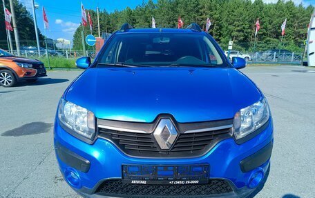 Renault Sandero II рестайлинг, 2015 год, 869 995 рублей, 2 фотография
