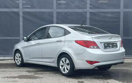 Hyundai Solaris II рестайлинг, 2015 год, 1 050 000 рублей, 6 фотография