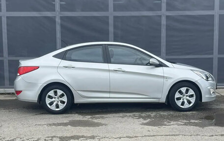 Hyundai Solaris II рестайлинг, 2015 год, 1 050 000 рублей, 5 фотография