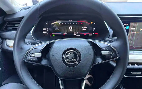 Skoda Octavia IV, 2022 год, 1 650 000 рублей, 10 фотография