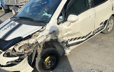 Honda Fit III, 2003 год, 150 000 рублей, 3 фотография