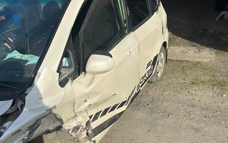 Honda Fit III, 2003 год, 150 000 рублей, 7 фотография