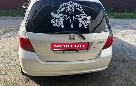 Honda Fit III, 2003 год, 150 000 рублей, 4 фотография