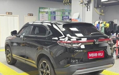 Honda Vezel, 2024 год, 1 720 000 рублей, 4 фотография
