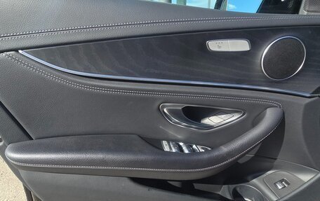 Mercedes-Benz E-Класс, 2021 год, 4 300 000 рублей, 9 фотография