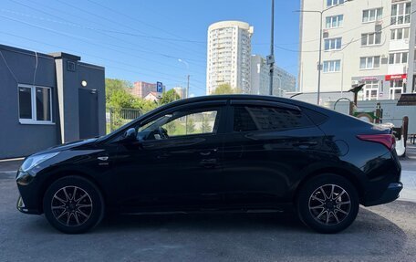 Hyundai Solaris II рестайлинг, 2022 год, 1 670 000 рублей, 3 фотография