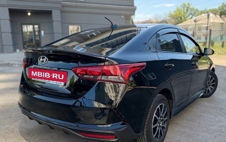 Hyundai Solaris II рестайлинг, 2022 год, 1 670 000 рублей, 6 фотография