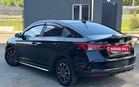 Hyundai Solaris II рестайлинг, 2022 год, 1 670 000 рублей, 4 фотография