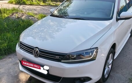 Volkswagen Jetta VI, 2012 год, 1 150 000 рублей, 3 фотография
