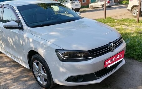 Volkswagen Jetta VI, 2012 год, 1 150 000 рублей, 16 фотография