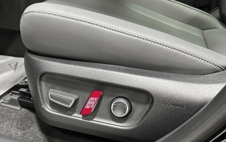 Toyota RAV4, 2026 год, 3 917 000 рублей, 24 фотография