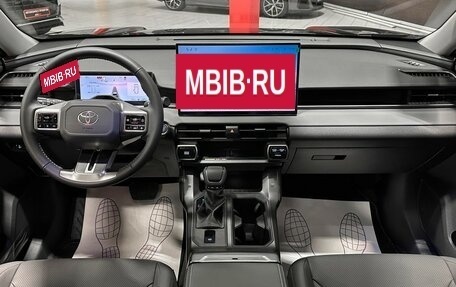 Toyota RAV4, 2026 год, 3 917 000 рублей, 26 фотография