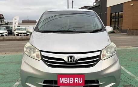 Honda Freed I, 2012 год, 680 000 рублей, 2 фотография