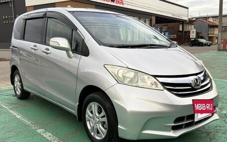 Honda Freed I, 2012 год, 680 000 рублей, 3 фотография